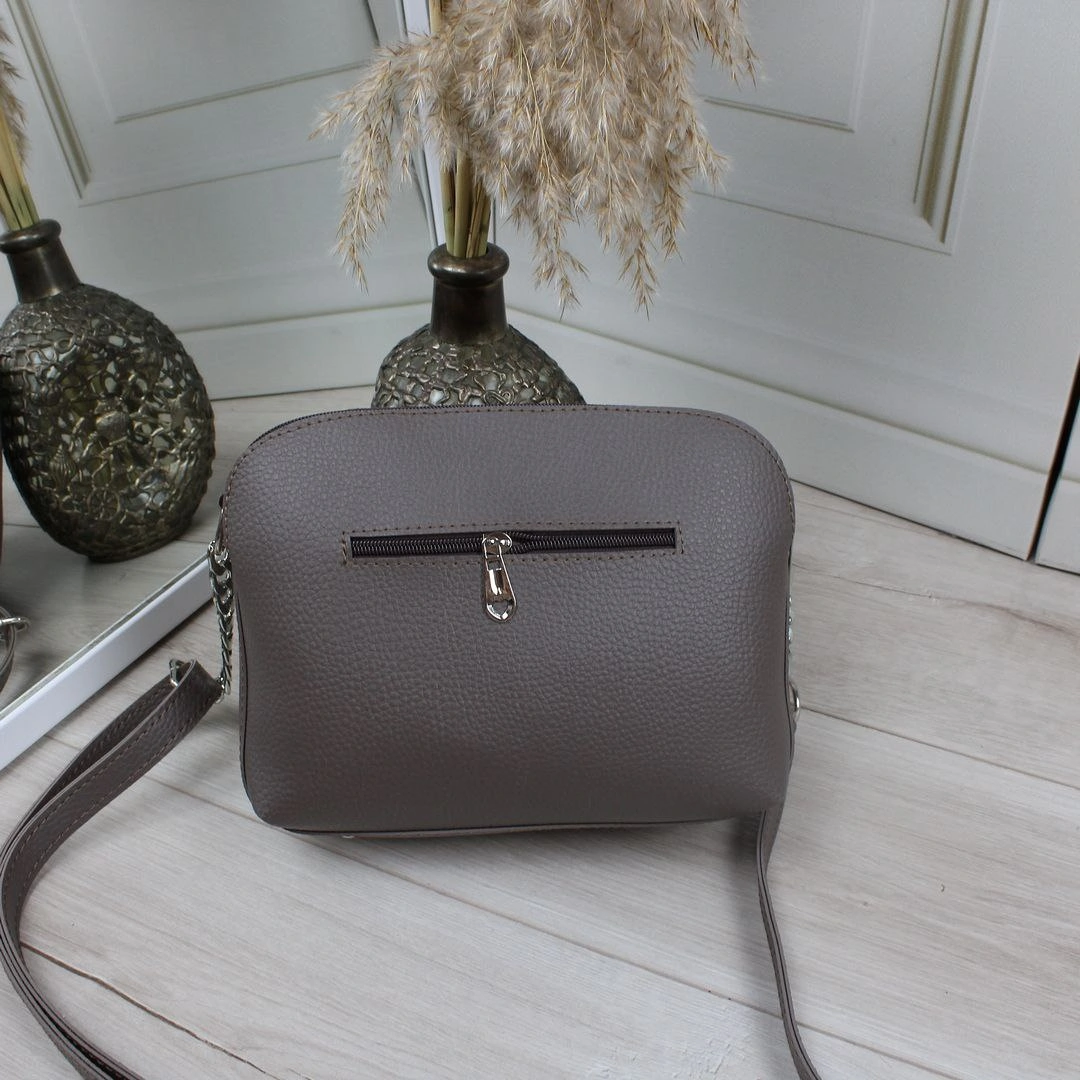 Жіноча сумка капучино крос-боді із замші та шкірзаму – легкість і стиль